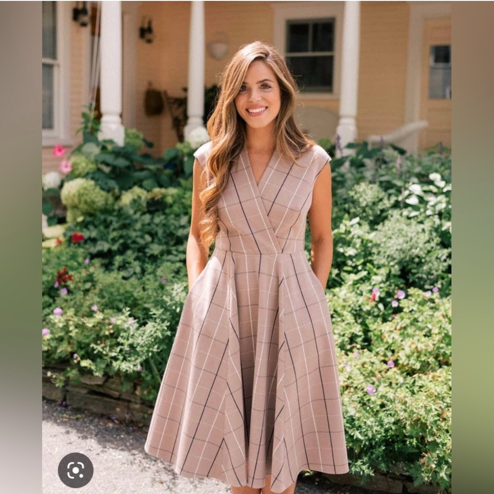 Elegant Tan Plaid Women's Dress
